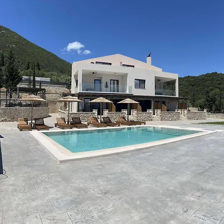 Ionian Hospitality θοη 4 * نِكيانا